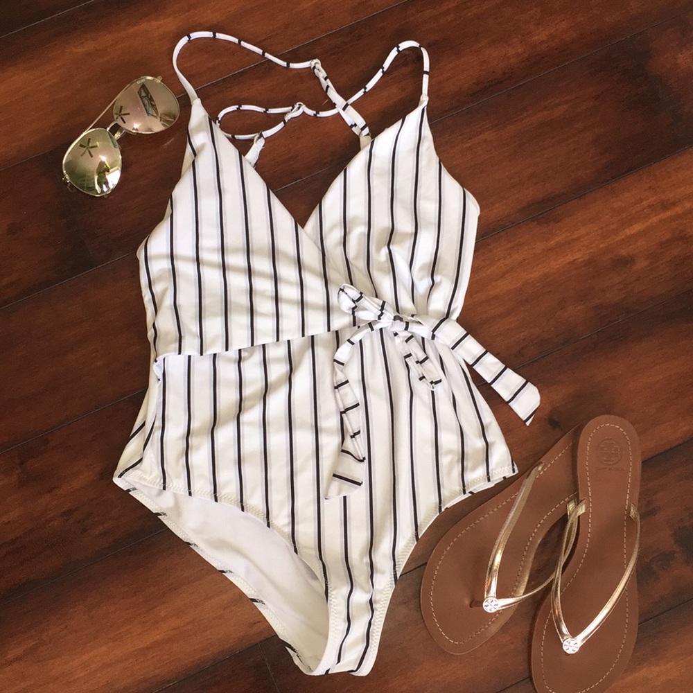 NWOT Adorable Striped One-Piece Swimsuit